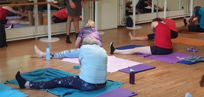 Stretching 26-27 – Image 4